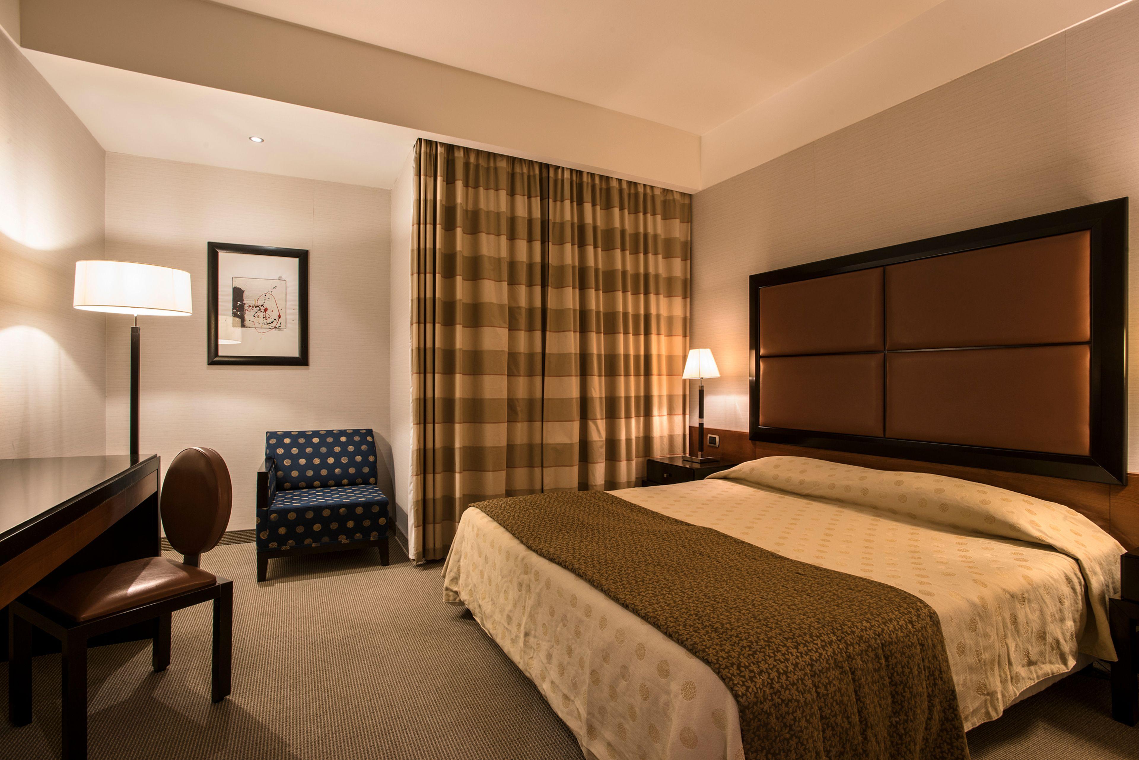 Flyon Hotel & Conference Center — Foto 3